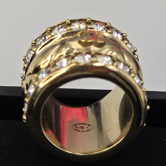 CHANEL COMĚTE CRYSTAL WIDE RING STATEMENT PIECE SIZE US EUC BOX - Picture 6 of 6